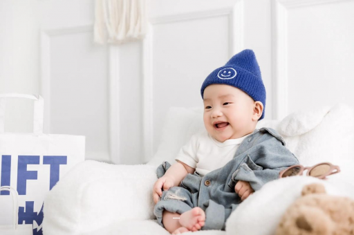 岳阳宝宝吃啥吐啥怎么回事