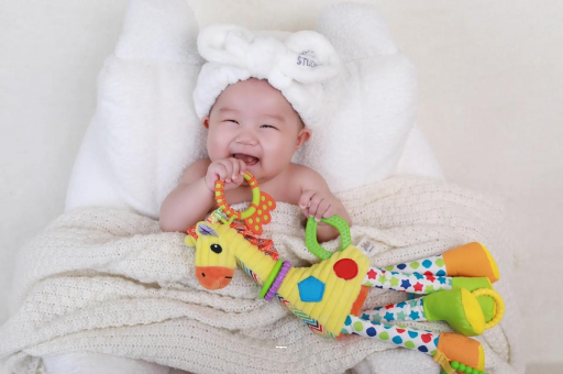 岳阳宝宝和宝贝哪个更爱 岳阳宝宝和宝贝哪个更爱